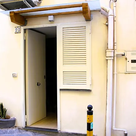 Spezzano 22 - Centro Storico Montesanto Appartamento Napoli